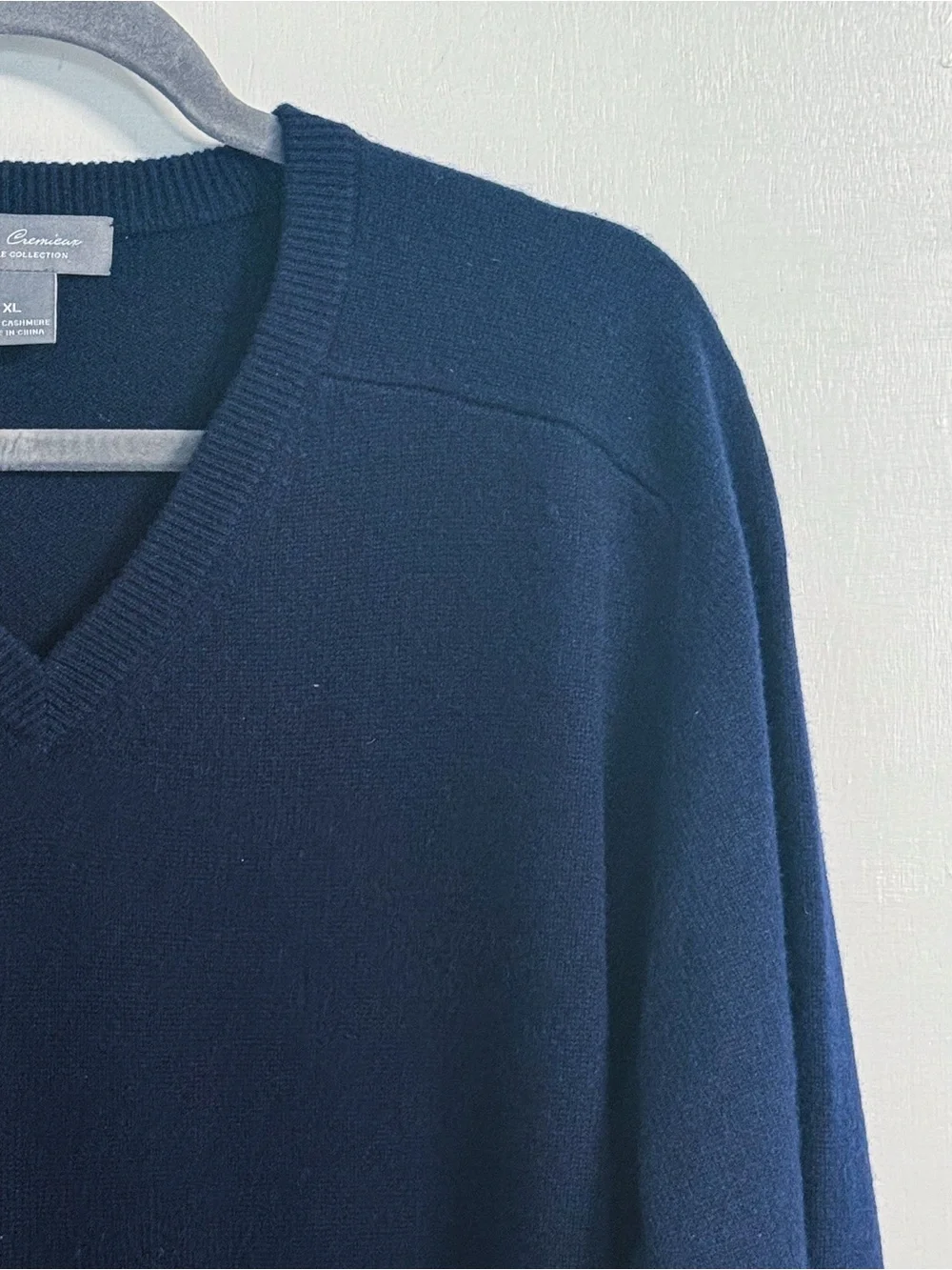 Daniel Cremieux Men’s XL 100% Cashmere V-Neck Sweater Navy Blue